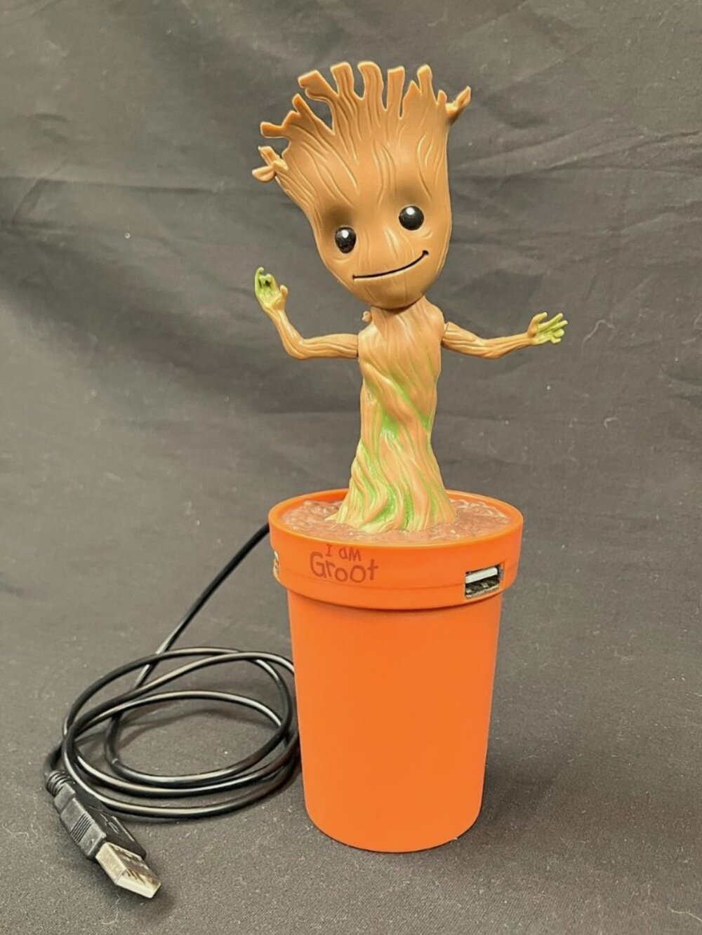 Marvel Dancing Baby Groot Guardians of Galaxy USB Car Charger